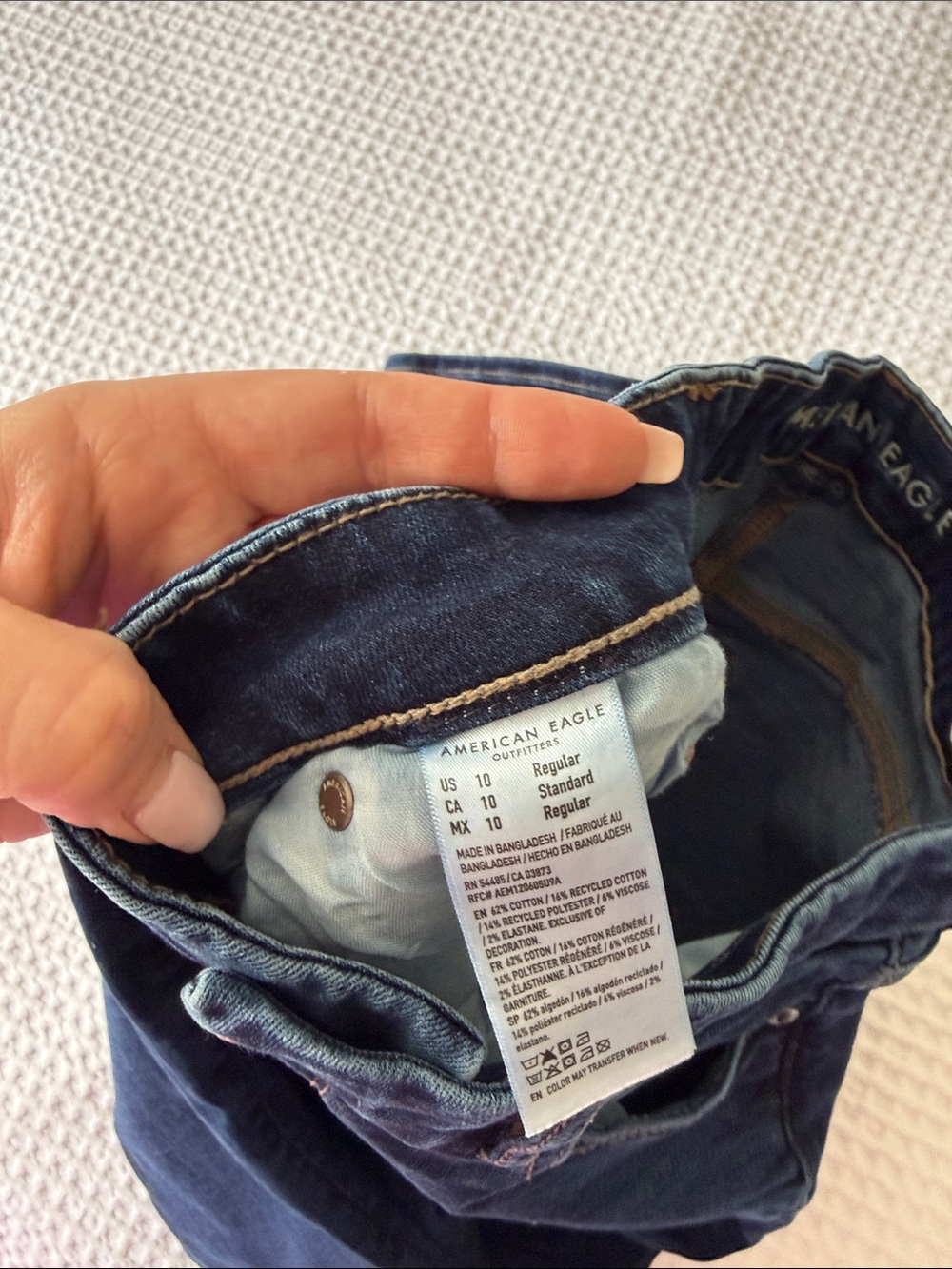 American Eagle Outfitters Dark Blue Flare Jeans - Picture 4 of 4